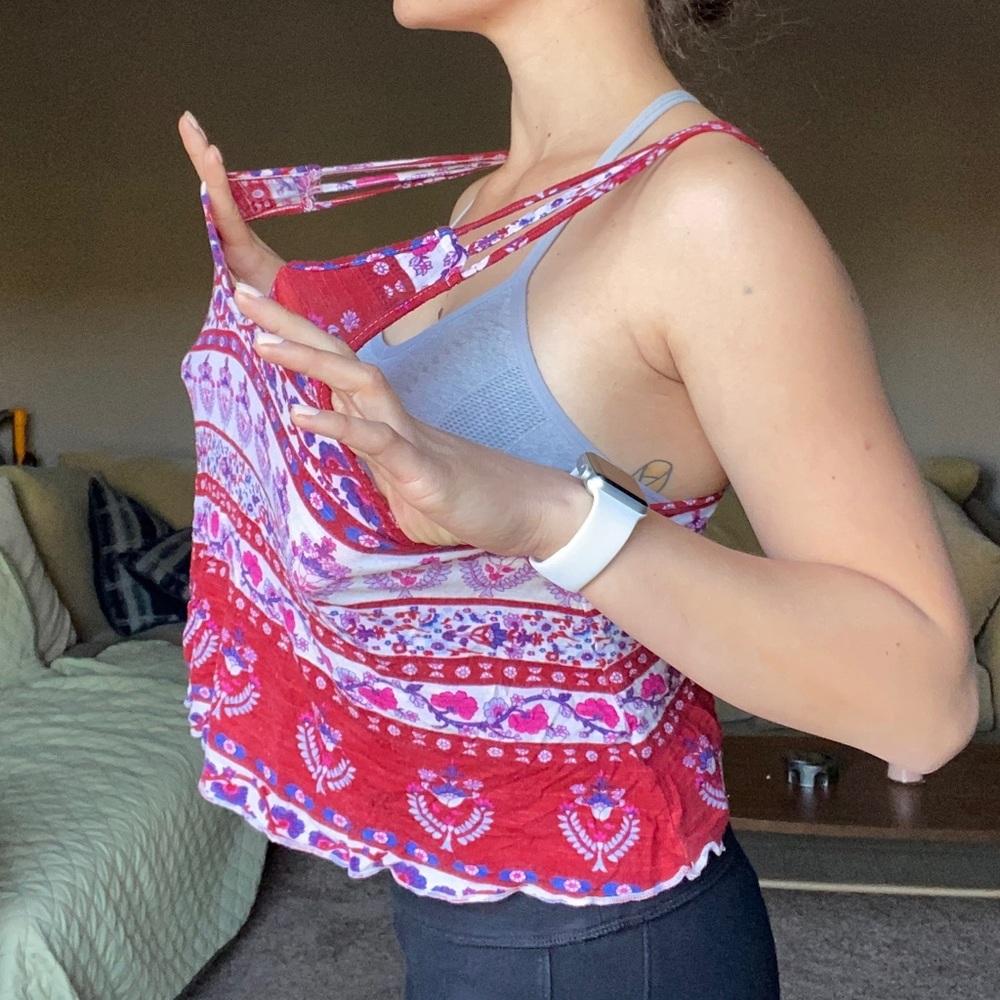 ✨Maroon Patterned Crop ❣️ - Picture 6 of 7